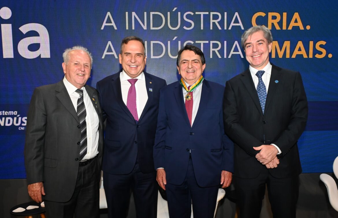 Sandro Mabel Industria